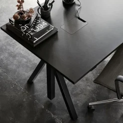 String Works Schreibtisch höhenverstellbar Gestell schwarz