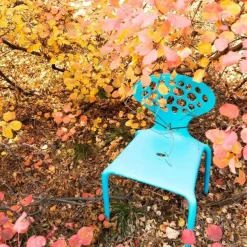 Supernatural Stuhl mit Löchern