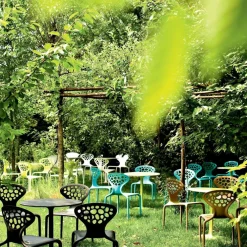 Supernatural Stuhl mit Löchern