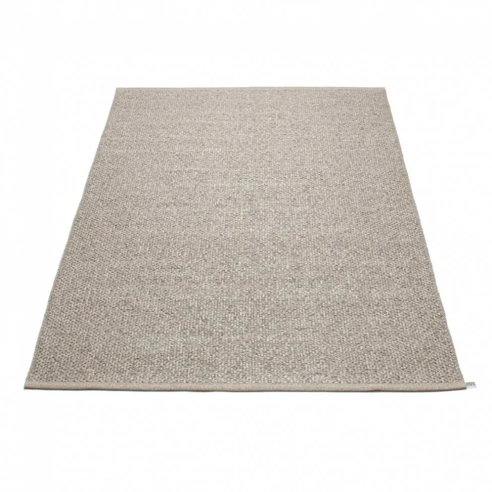 Svea Teppich 180x260cm