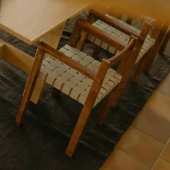 Symmetry Armlehnstuhl