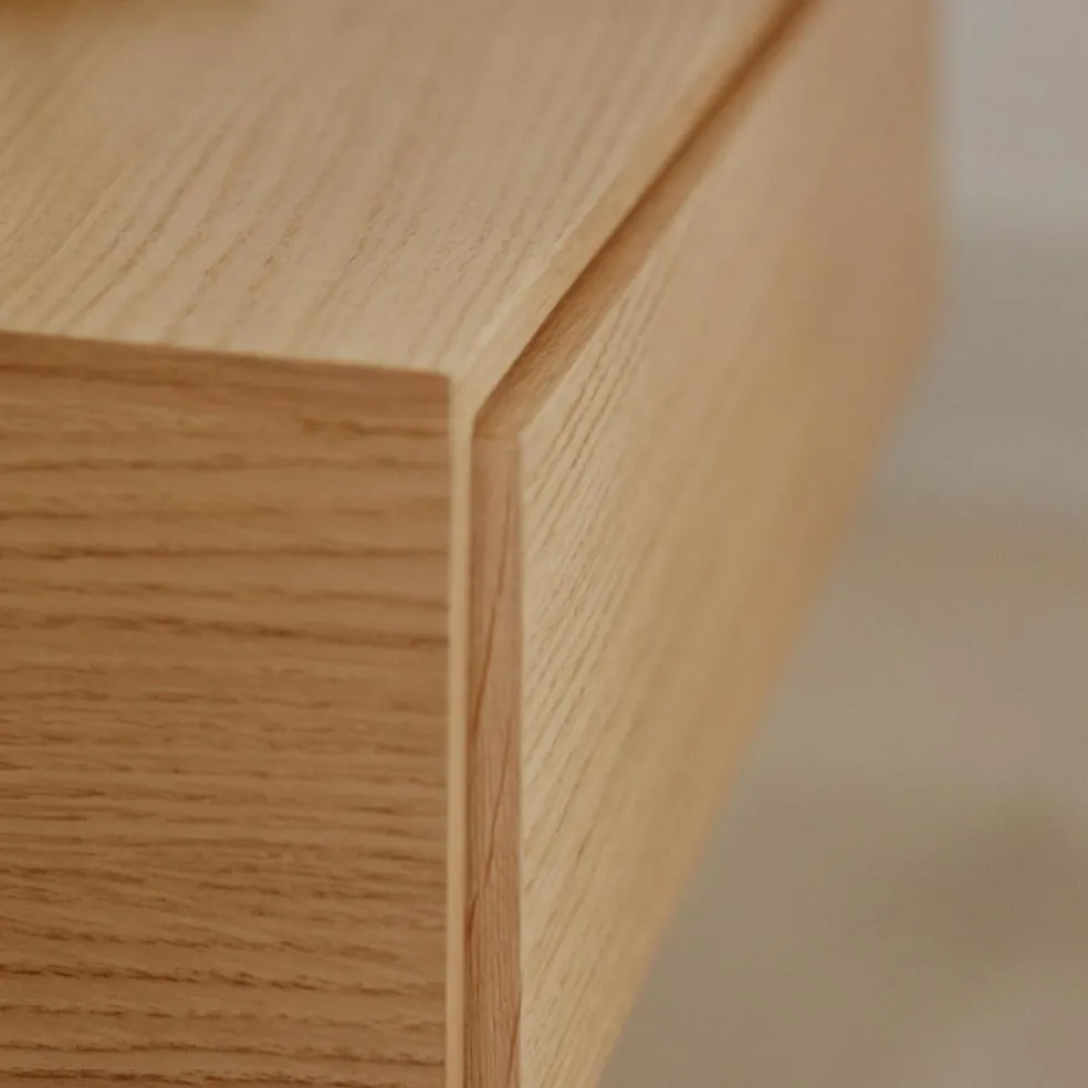 Tana Wandmontierter Nachttisch