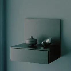 Tana Wandmontierter Nachttisch