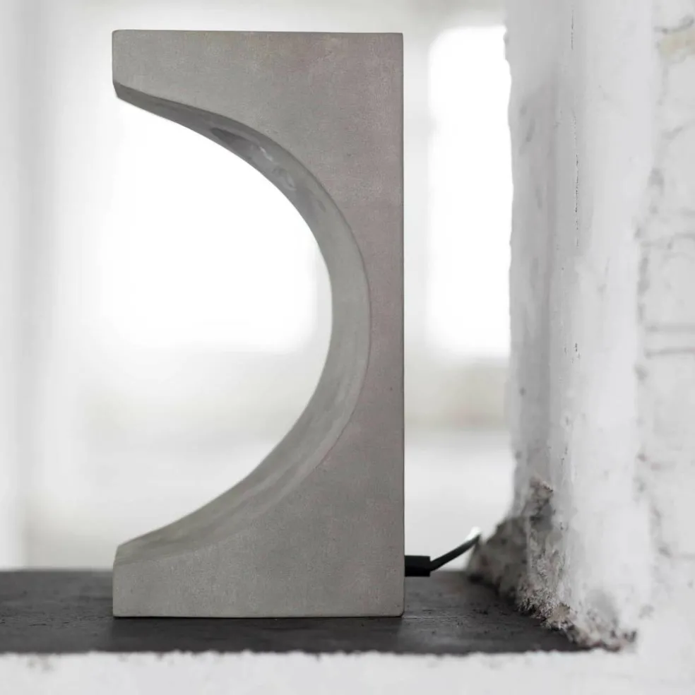 Tangent Tischleuchte