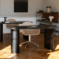 The Eclipse Schreibtisch