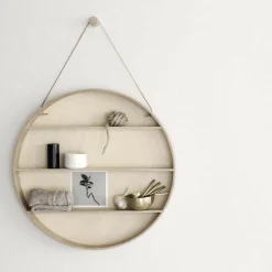 The Round Dorm Wandregal