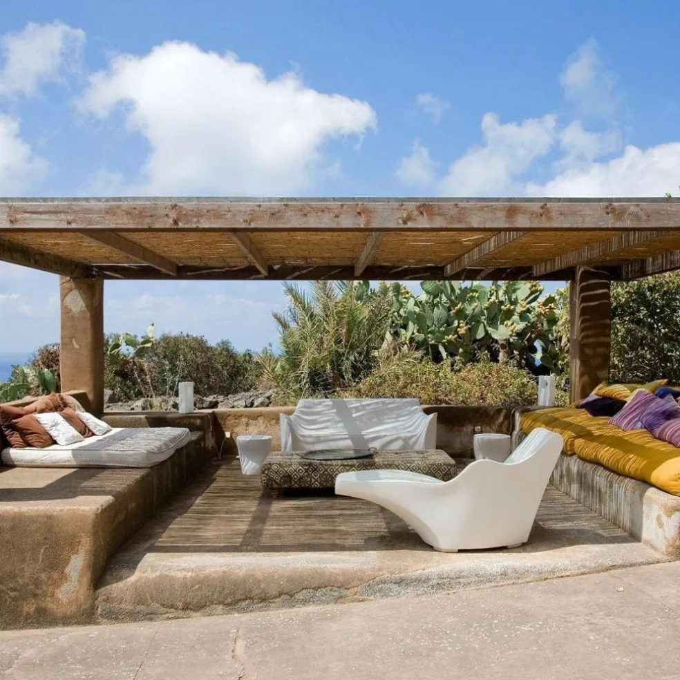 Tokyo Pop Outdoor Sofa