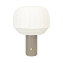 Tradition Tischleuchte