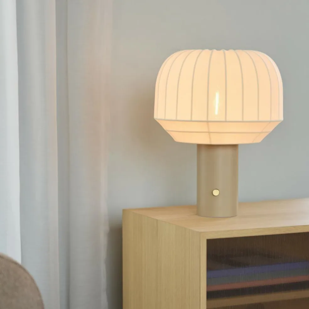 Tradition Tischleuchte