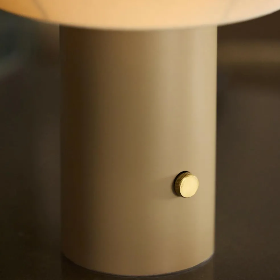 Tradition Tischleuchte