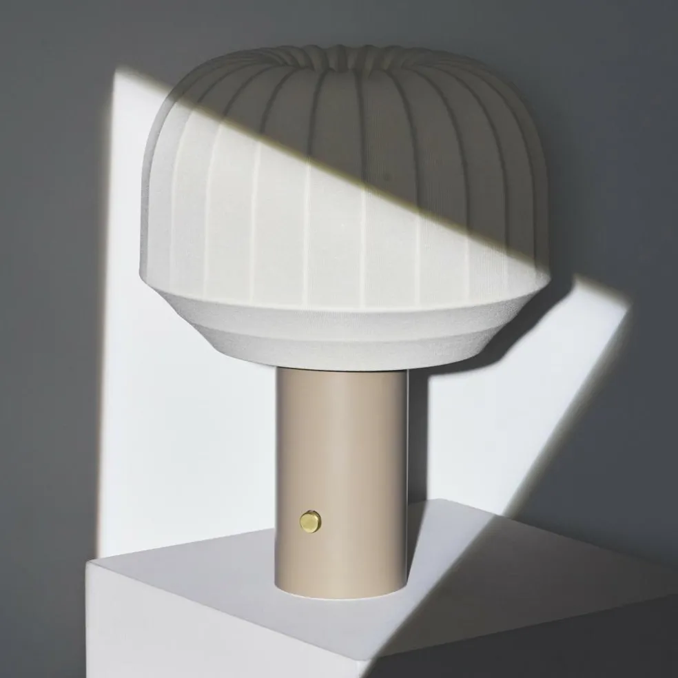 Tradition Tischleuchte