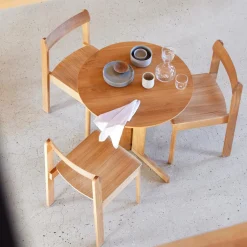 Trefoil Tisch Ø75cm