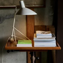 Tripod HM9 Tischleuchte