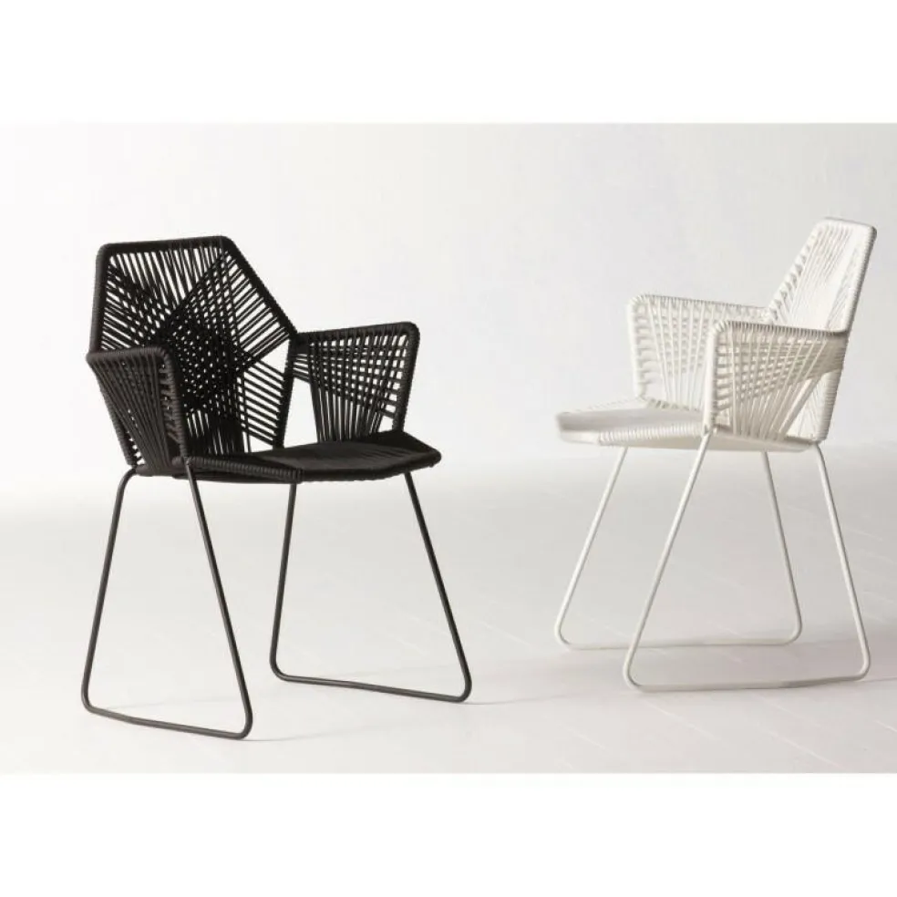 Tropicalia Armlehnstuhl