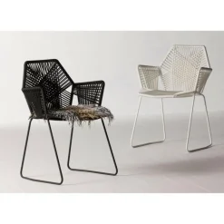 Tropicalia Armlehnstuhl