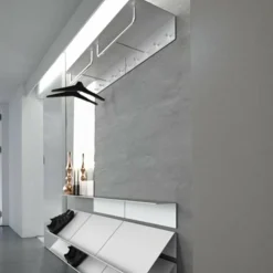 Unu Spiegel mit Befestigung