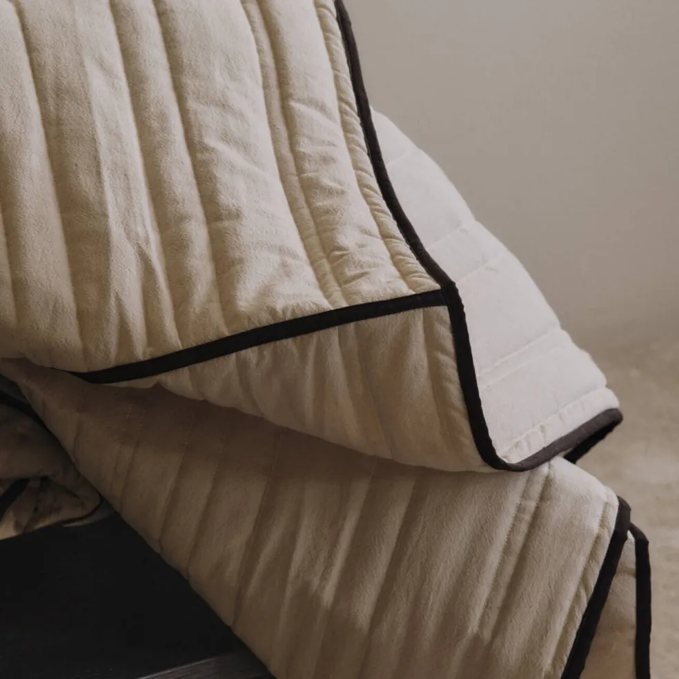 Vari Double Tagesdecke gesteppt 260x230cm