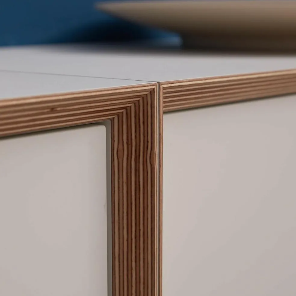 Vertiko Ply One Regal