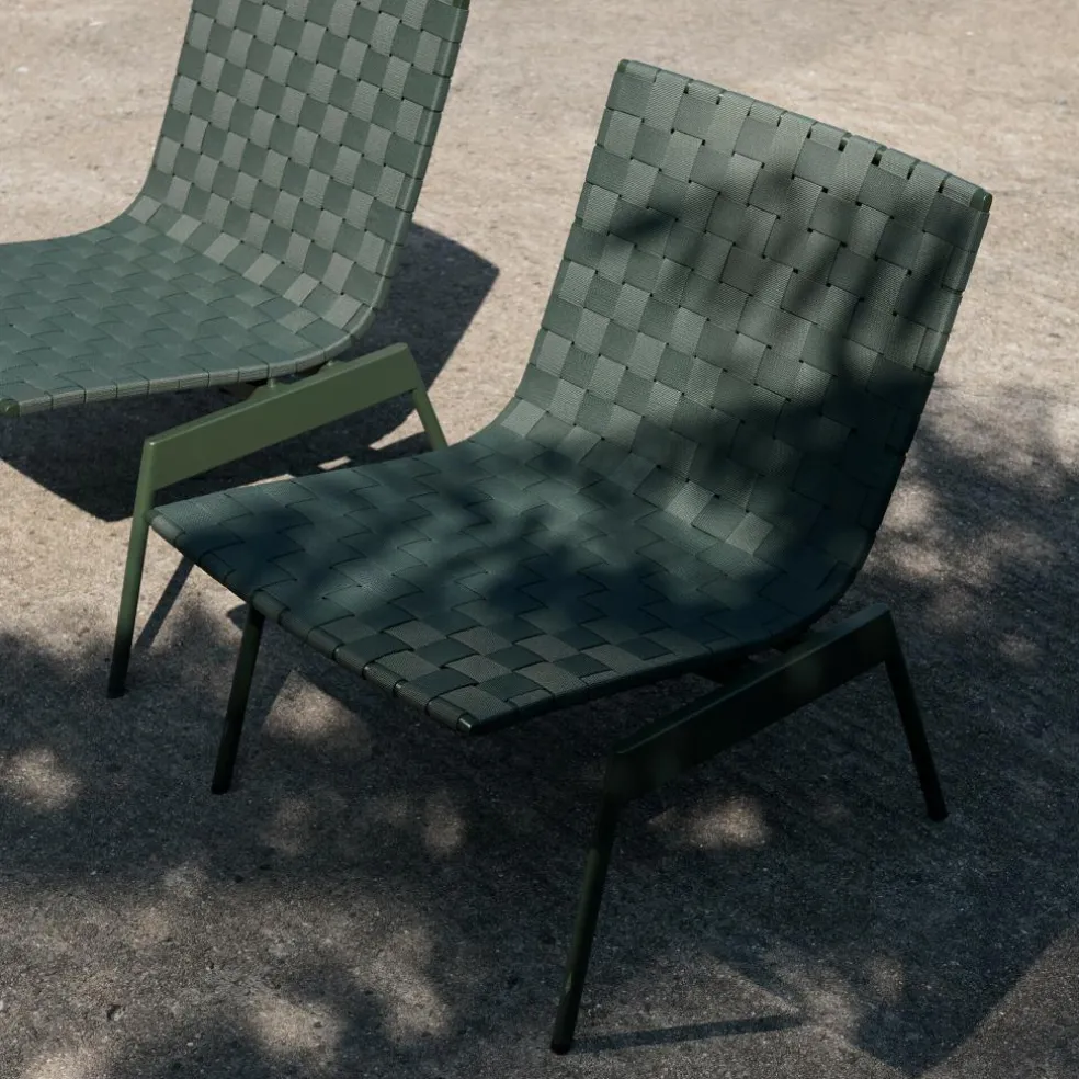 Ville AV44 Outdoor Lounge Chair