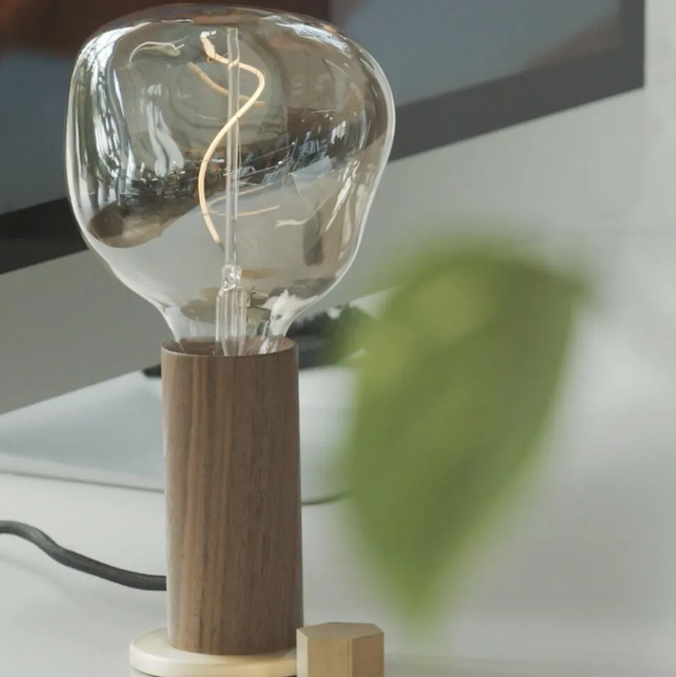 Walnut Knuckle Tischleuchte mit Voronoi I LED E27 2W => 10W