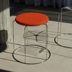 Wire VP11 Hocker mit Sitzauflage