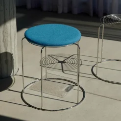 Wire VP11 Hocker mit Sitzauflage