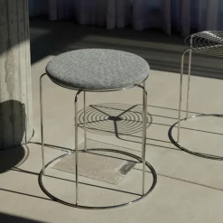 Wire VP11 Hocker mit Sitzauflage