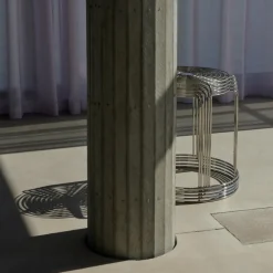 Wire VP11 Hocker mit Sitzauflage