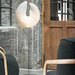 Yoruba Rose LED Stehleuchte